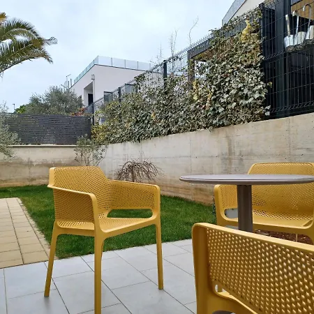 Leon 1 * Новиград